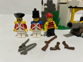 Lego Pirates Cannon Cove 6266 Complete Read