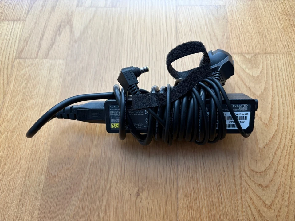 Fujitsu Lifebook U729X Netzteil