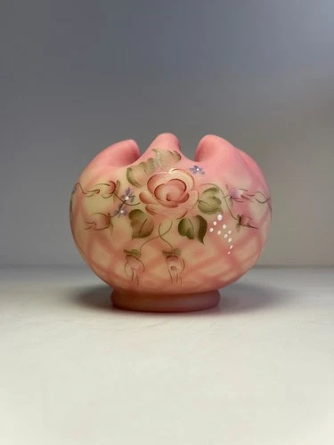 Fenton Art Glass Custard & Peach Bowl Vase - Signed by Shelley Fenton & C. Smith