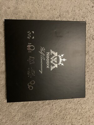 nijisanji en Noctyx Half Anniversary Pin Bage