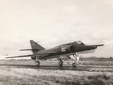 à DECOUVRIR  AVION DE CHASSE AVIATION AERONAUTIQUE 24 x 18 cm