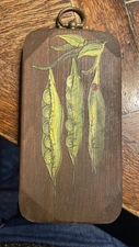 Vtg Painting Wood PLAQUE Wall Hanging Vegetables PEA PODS French Country Kitchen