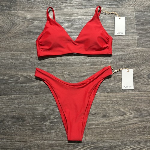 Neu mit Etikett Quince Medium italienisches Bikinioberteil V-Ausschnitt hoher Bund Unterteil rot Bademode