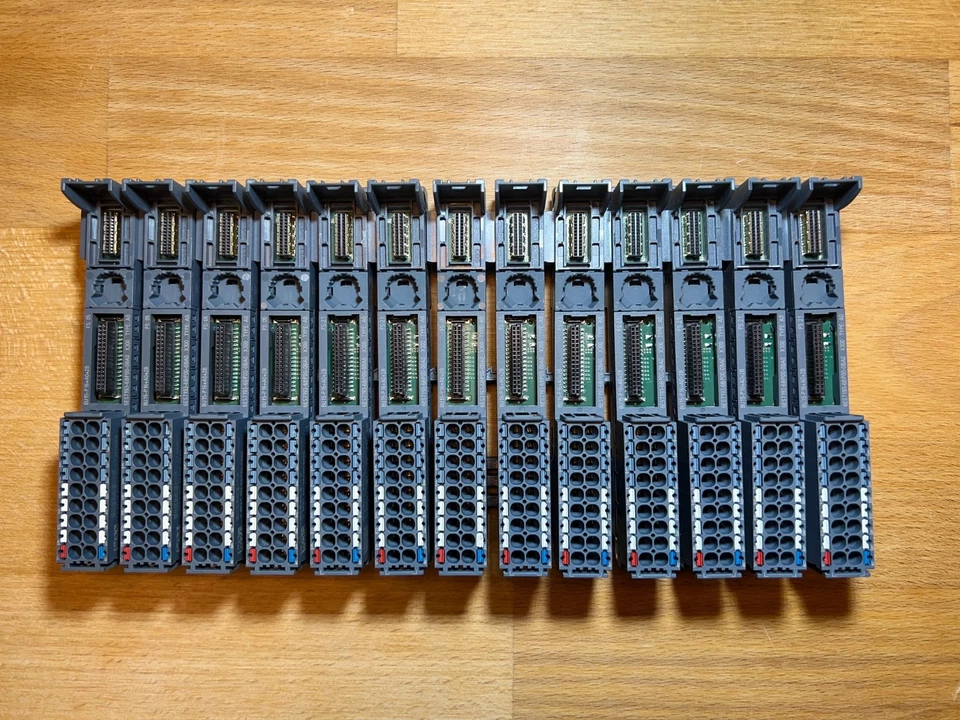 Siemens Simatic S7 Baugruppen - ET200SP, Sitop, Scalance - Bild 4 von 4