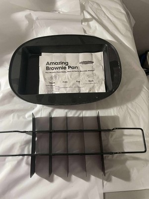 Amazing Brownie Pan 4 Pieces Removable Bottom Makes 18 Brownies w/ Box 