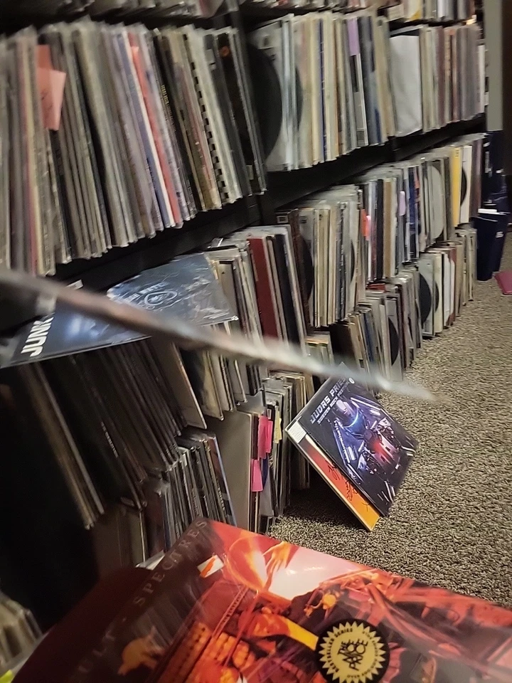 LP SEALED OG BLUE OYSTER CULT FIRE UNKNOWN ORIGIN 81 SHRINK HYPE RARE BURNIN' - Image 4 of 4