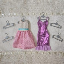 [Barbie] Barbie doll accessories bulk sale set dress hanger