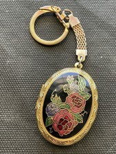 Vintage Gold-Tone Ornate Floral Engraved Round Hinged Locket Keychain — listing 2