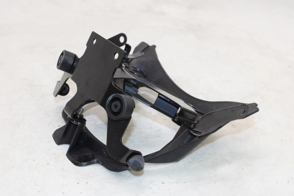 2003 YAMAHA YZF600R OEM REAR BACK TAIL LIGHT MOUNT BRACKET - Image 4 of 4