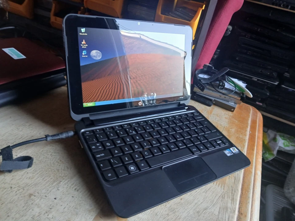 Nippy Windows XP 10" Widescreen HP Netbook--80GB HD + 1GB RAM + Charger (HP8) - Image 4 of 4
