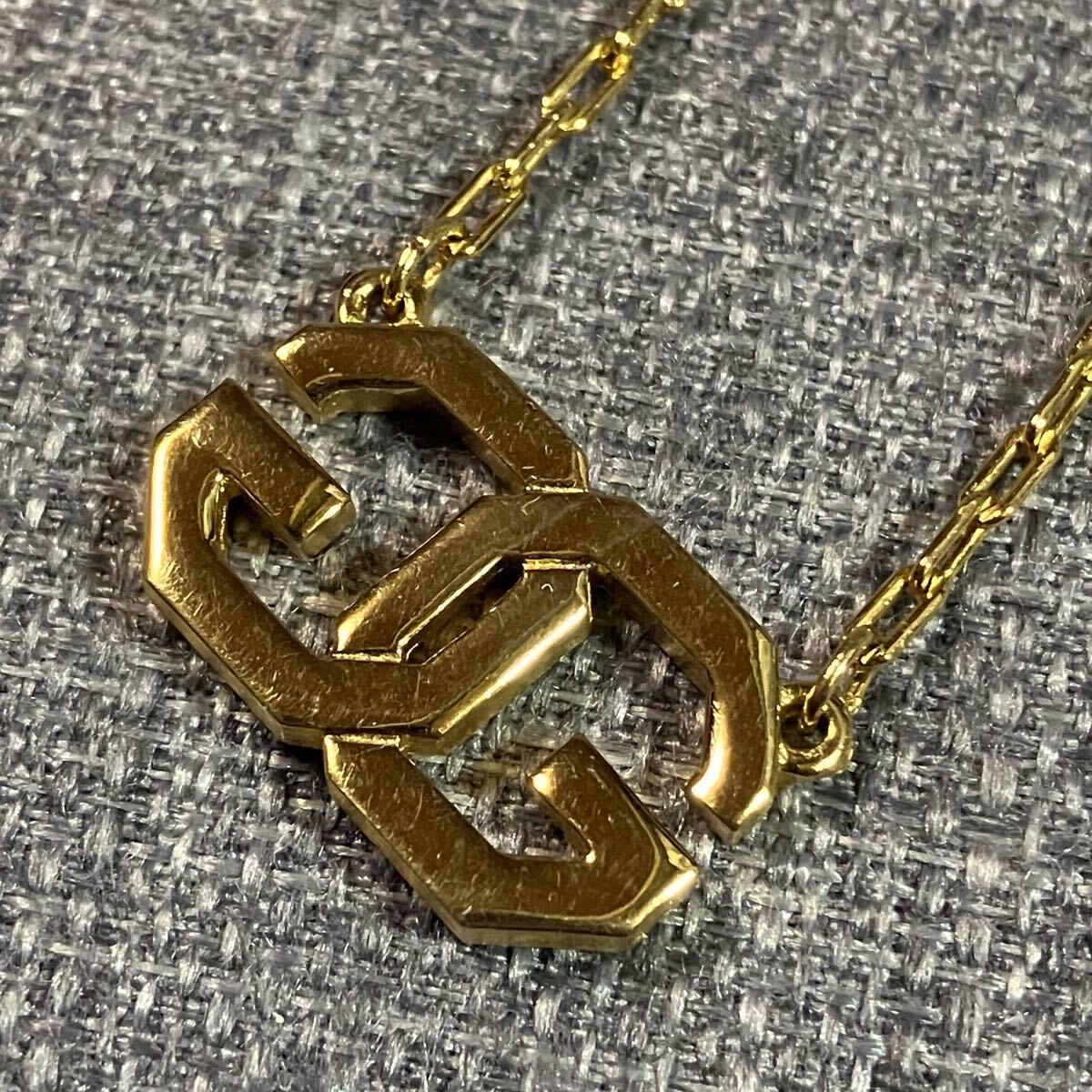 [m] Good condition GIVENCHY logo necklace gold color vintage thumbnail 3