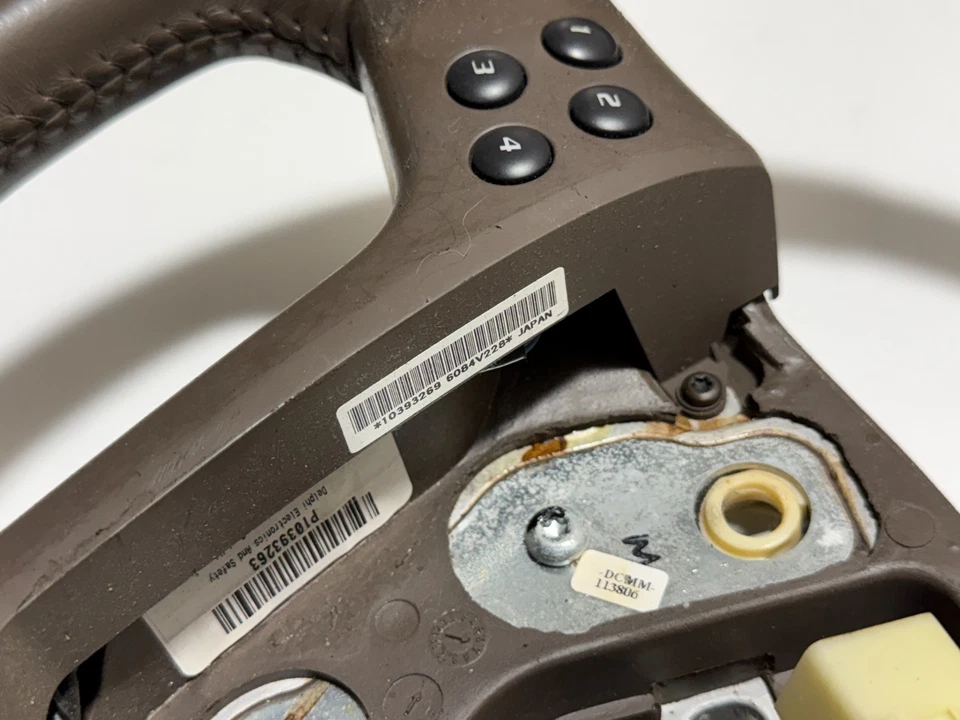 Volante Cadillac CTS 2003-2007 con interruptor de control de crucero OEM Foto 3 de 4