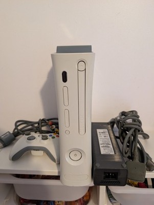 Microsoft Xbox 360 20GB Konsole Weiß inkl. offiziellem Controller & Kabel - getestet