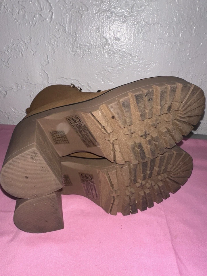 Botas de combate Forever 21 marrón con cordones suela para mujer talla 8 Foto 3 de 4