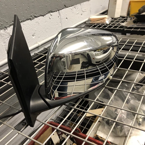 2010-11 Town Country Chrome Mirror Driver LH  68054175AA Need Signal Heated Fold