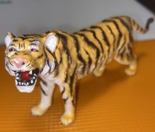 Vintage AAA 7” Tiger Rubber Realistic Animal Figure Toy Rare Original Old FreeSh - 第 1/7 張圖片