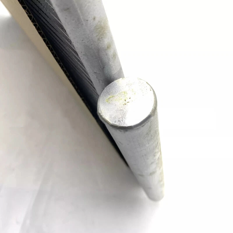 Condensador de refrigeración de aire acondicionado para Alfa Romeo Giulia Stelvio 2.0 50554154 Foto 2 de 4