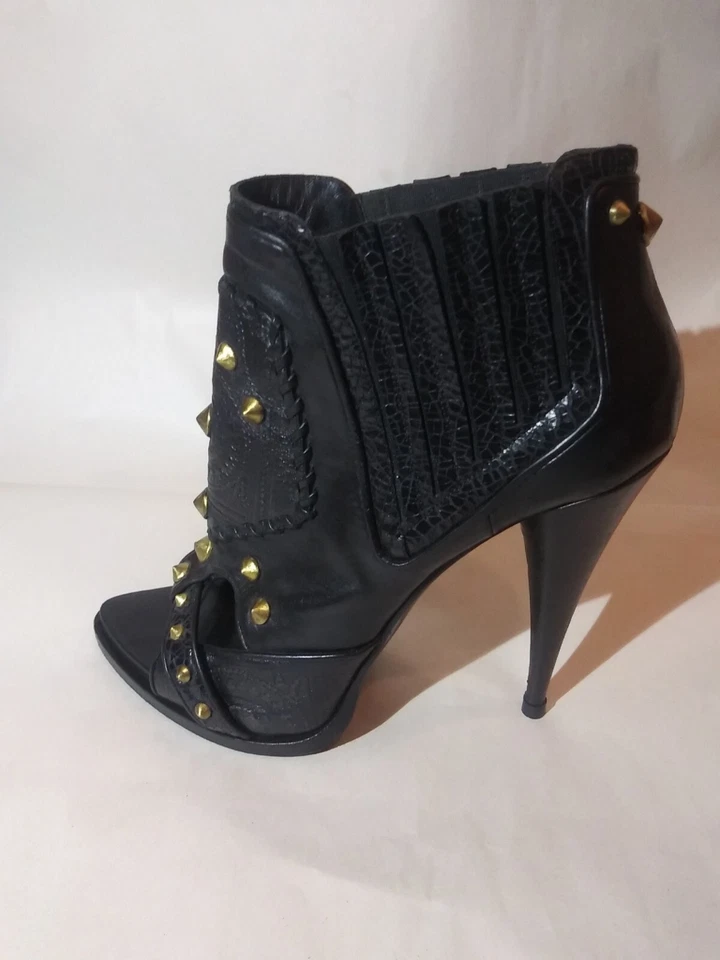 63664 Auténtico GIVENCHY Cuero Negro STUDDED PEEP TOE Botines Zapatos 40 Foto 4 de 4