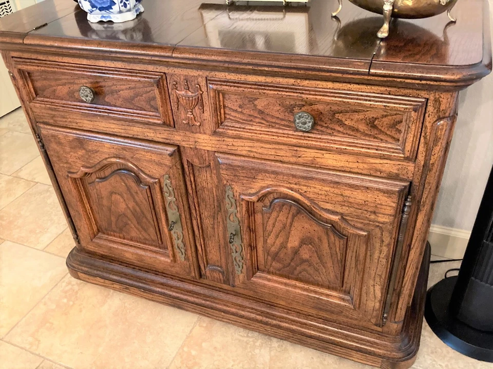 Juego de comedor muebles vintage Century con mesa, 4 sillas, cabaña y servidor Foto 4 de 4