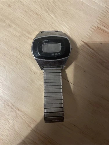 Vintage Timex SSQ Digital Men's Wrist Watch Gold And Silver Band