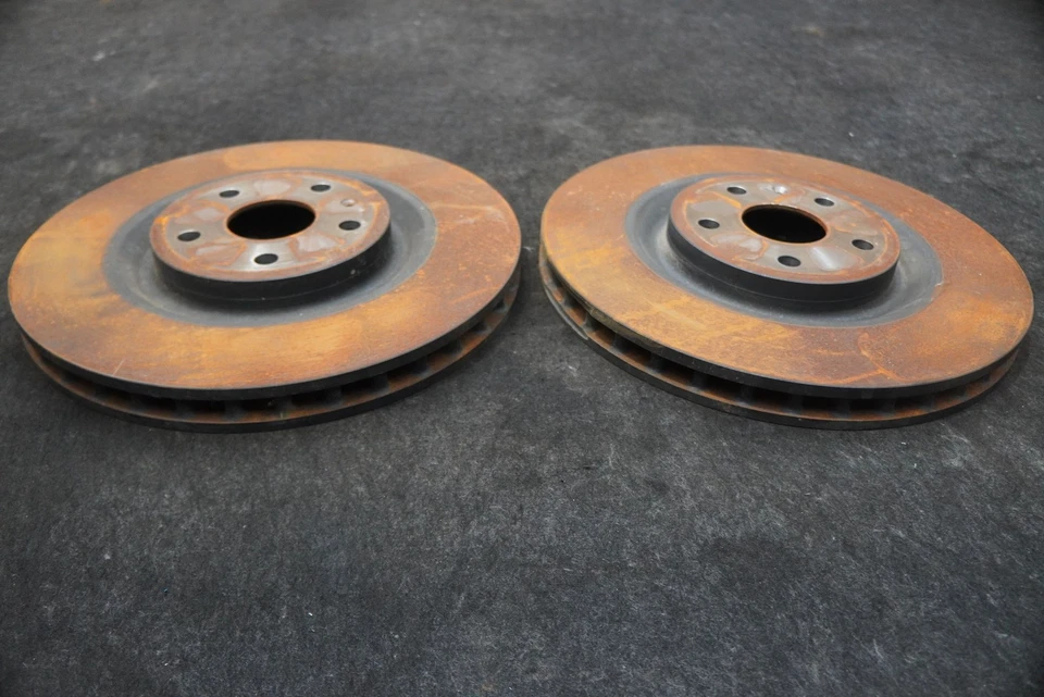 Juego 2 rotores de freno de disco delanteros izquierdo derecho OEM Fisker Ocean One 2023 Foto 2 de 4