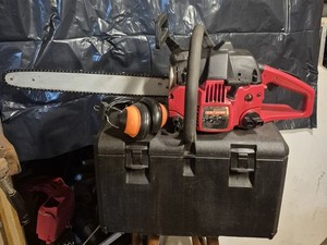 Craftsman 18 inch 42cc chainsaw with Case And Ear Guards