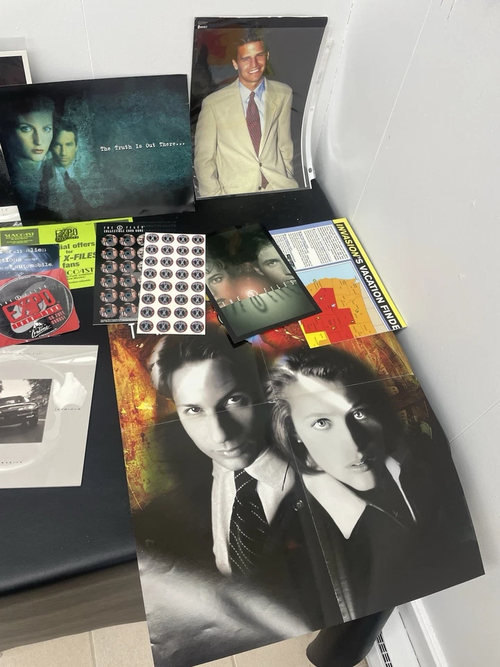 X-FILES 1990’s Official Fan Club + Expo Nueva York 1998 Memorabilia Pósters Tarjetas Foto 4 de 4