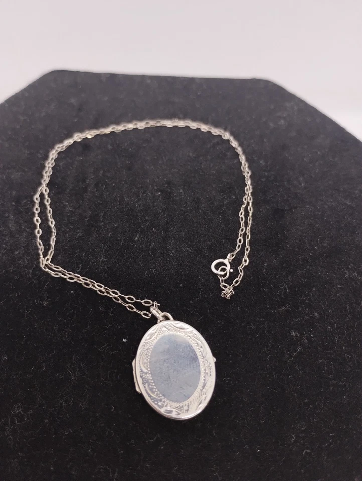 Sterling Silver Locket Pendant On Oval Link Chain Necklace 42cm Vintage 4.5g - Image 2 of 4