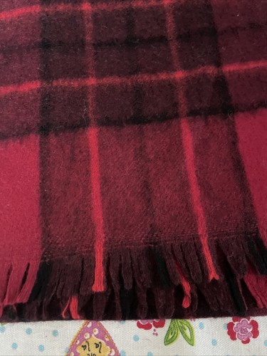 Red Black Classic Check Fringe Trim Rectangle Scarf 120cm x 27cm - Picture 2 of 5