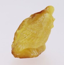 Seltene Schnitzerei aus Bernstein Miniautur Eule 40 x 20 mm Indonesien I-14