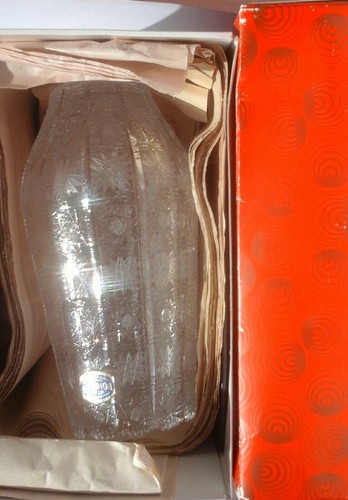 QUEEN ANNES LACE HAND CUT BOHEMIA LEAD CRYSTAL VASE MADE IN CZECHOSLAVAKIA - Picture 6 of 7