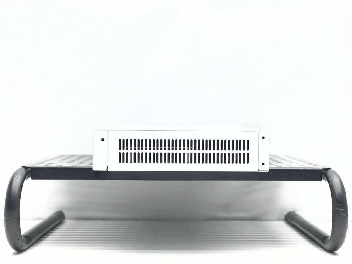 Sophos SG 125 rev.2 8-Port Gigabit Router Firewall Security Appliance