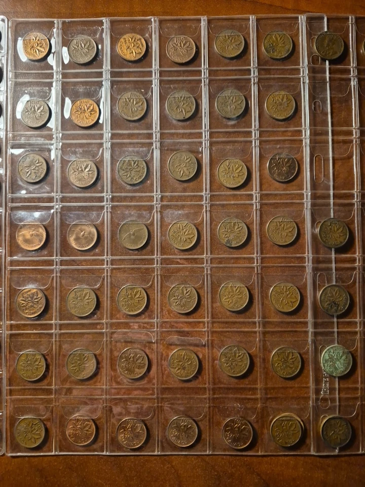 RARE CANADIAN PENNY COLLECTION** UNSEARCHED UNCERTIFIED UNKNOWN CIRCULATED*$$$$$ - Image 3 of 4