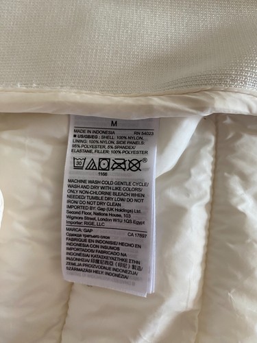 GAP Women's Primaloft Bodywarmer Gilet Puffer Vest Jacket Size M Ivory Full Zip - Picture 9 of 10