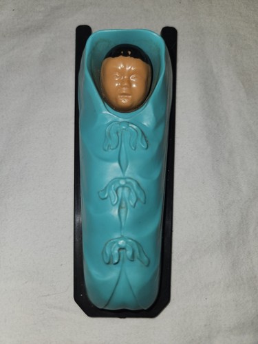 Vintage Suzi hungernder Bär Kunststoff Papoose Baby Wandbehang St. Labre Figur - Bild 1 von 4