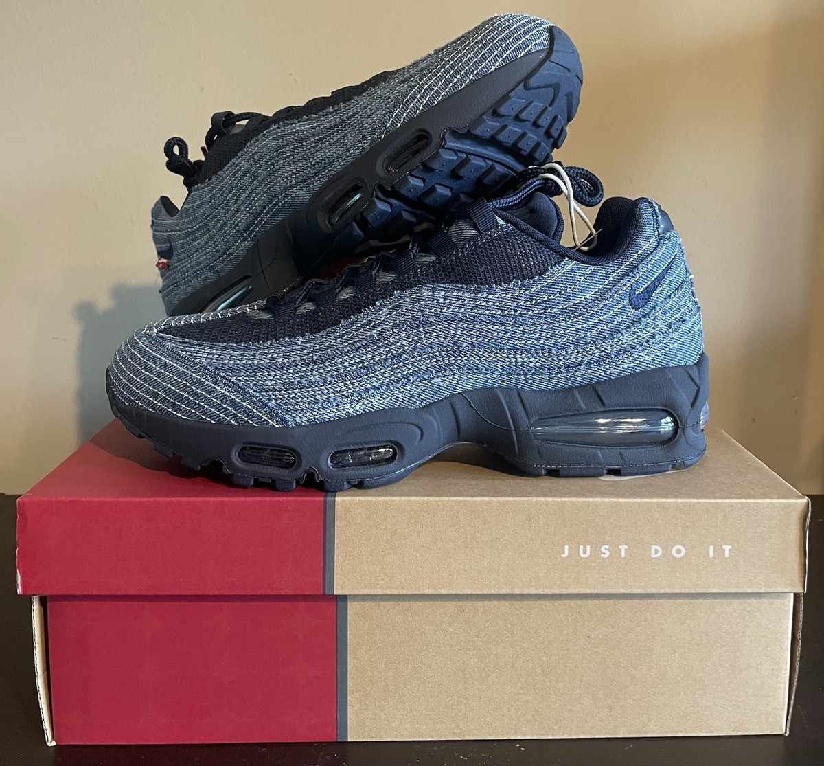 26.5 NIKE x Levi’s Air Max 95 OG indigo Levi's Nike Air Max 95 Release Date | Hypebeast
