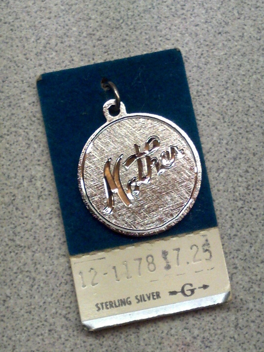 【中古】 Charms ＆ Knots Griffiths Vintage NOS Griffith Sterling Mother Disc Charm-2.5 Grams | eBay