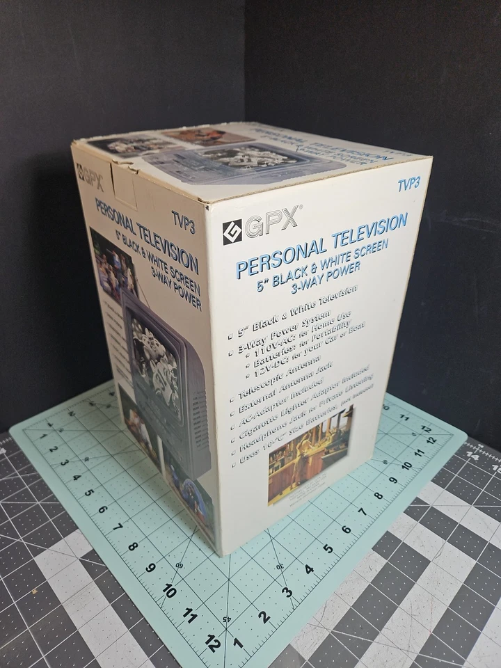 GPX TVP3 Personal 5" Black & White portable Television 3 Way Power Tested  - Image 3 of 4