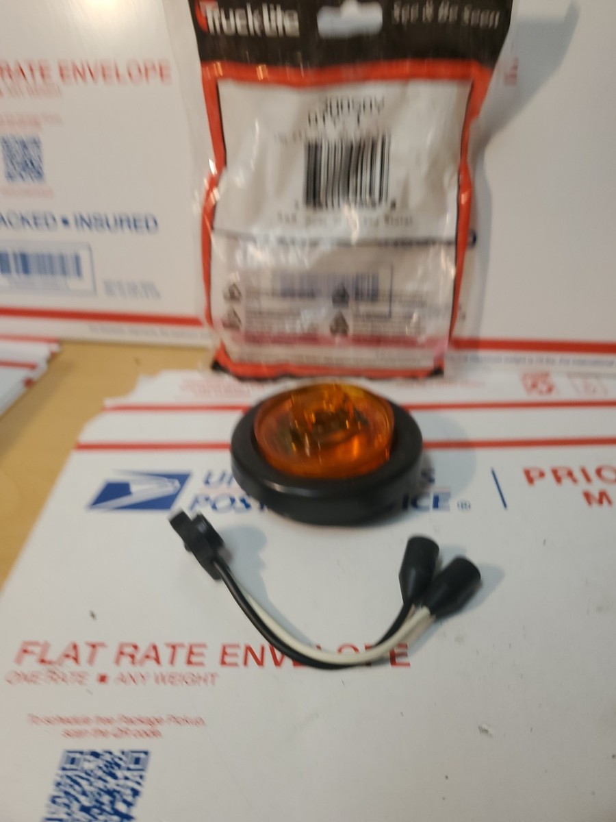 みま　4点 Truck-Lite (30050Y) Marker/Clearance Lamp Grommet Kit NEW