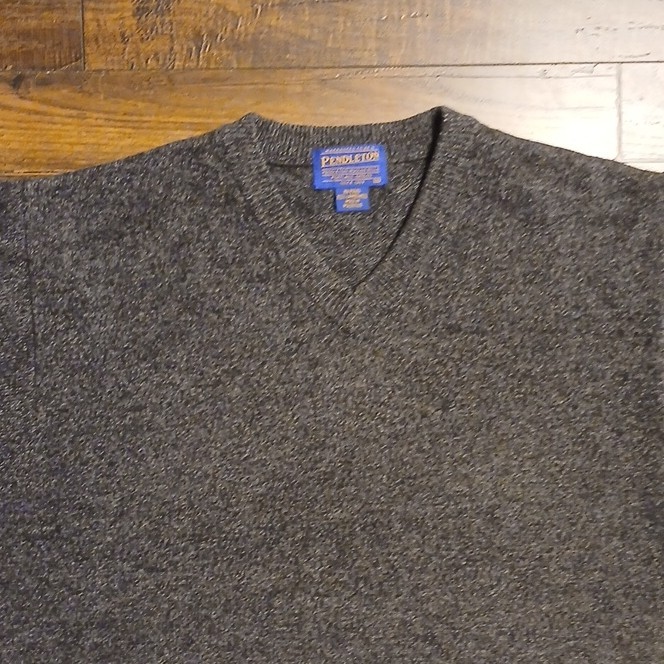 Vintage Pendleton Men's Gray Pullover Sweater V-N… - image 7