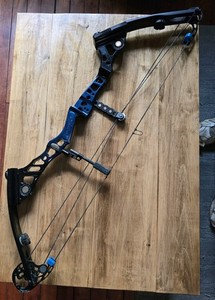 High-performance Mathews Conquest Apex Compound Bow
