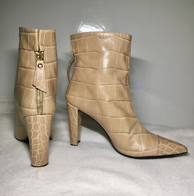 zi！ New STUART WEITZMAN Beige CROC Print Embossed LEATHER Ankle Zip