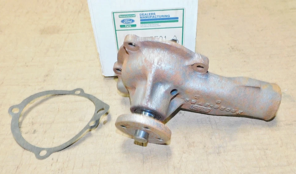 Ford Custom Galaxie F100 F250 E100 1965-1977 nuevo de lote reman 6 cilindros 240 300 bomba de agua Foto 2 de 3