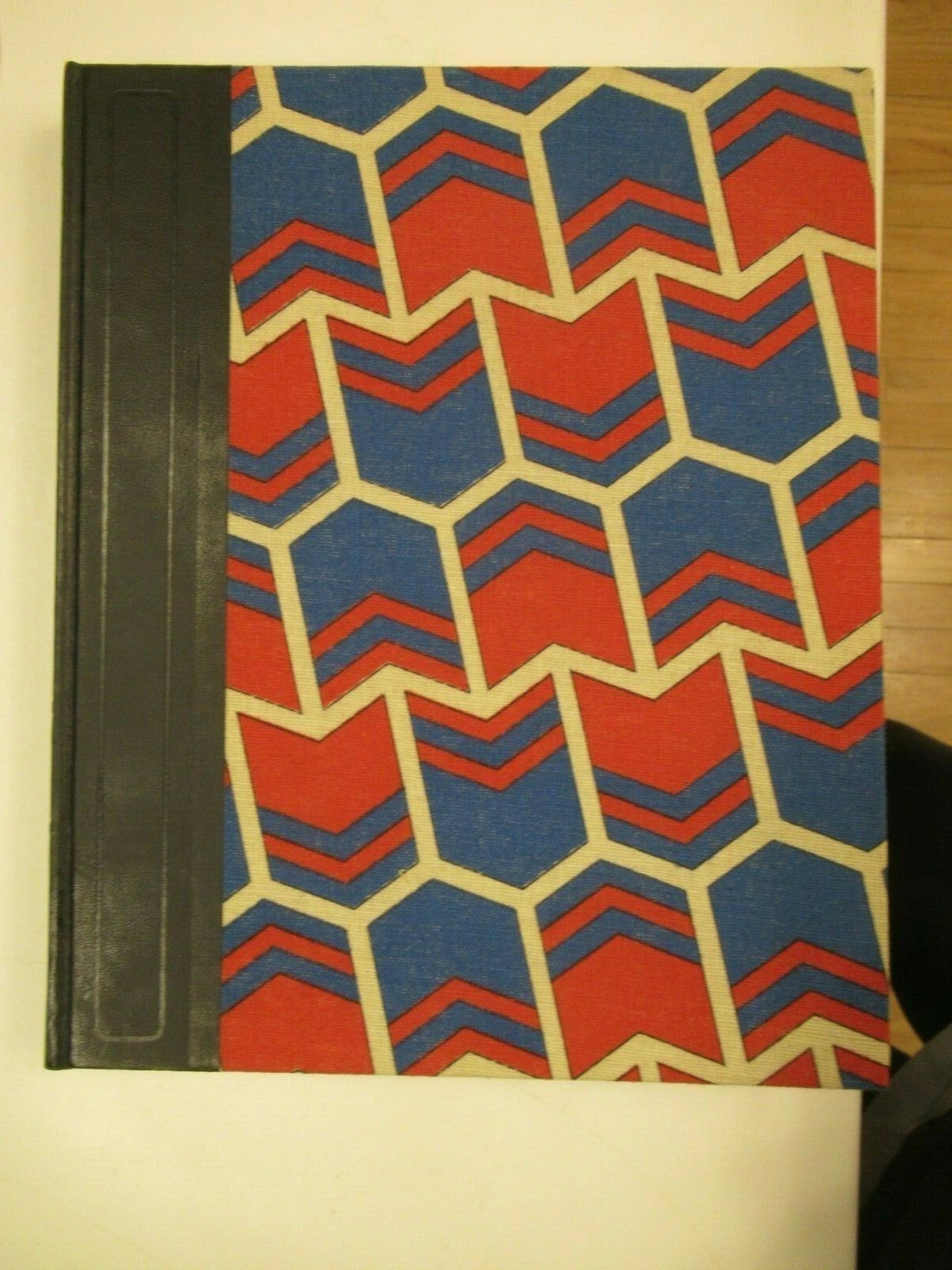 Picture 1 of 8