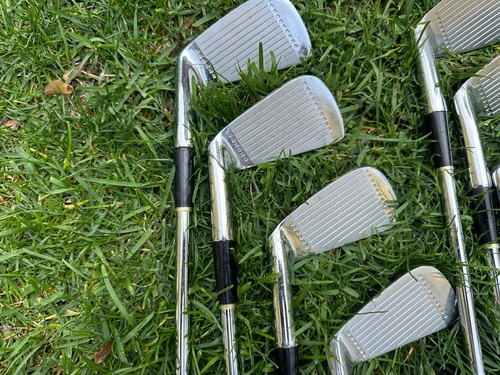 Mazze da golf vintage Wilson #25077 Johnny Miller Crest RH mano destra (ferri) eccellenti - Foto 8 di 13
