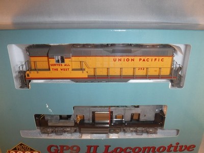 Proto 2000 P2K HO Union Pacific UP EMD GP9 Phase 2 w/Dynamics #252     DCC-Ready