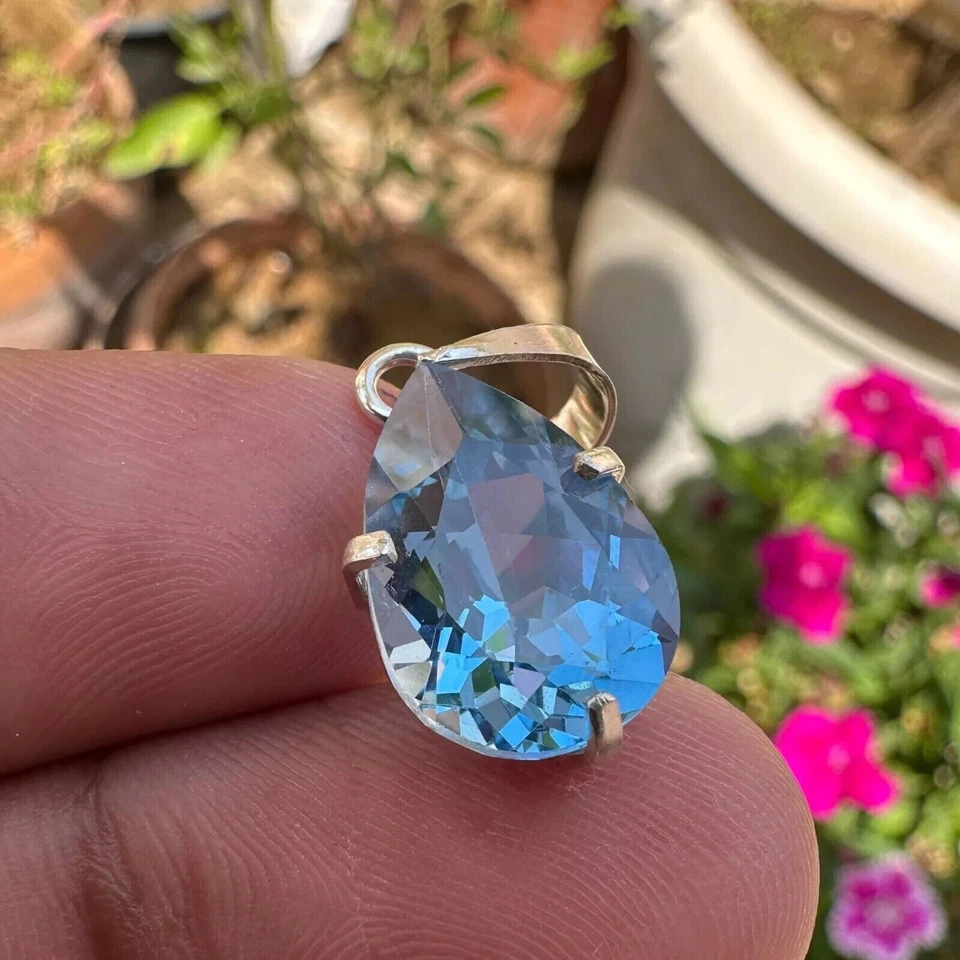 30+ CT BLU ACQUAMARINA ARGENTO TEDESCO SOLITARIO A FORMA DI PERA PIETRA... - Immagine 3 di 4