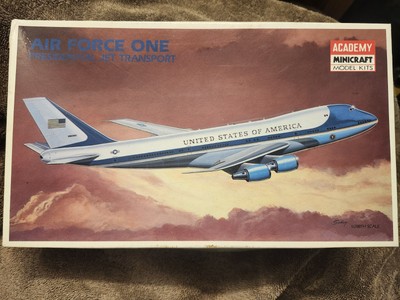 Academy 2104 USAF VC-25A 'Air Force One' 1/288 Scale Plastic