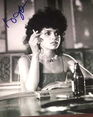 Kelly Jo Minter Summer School Actress B&W Signed 8x10 Autographed Photo