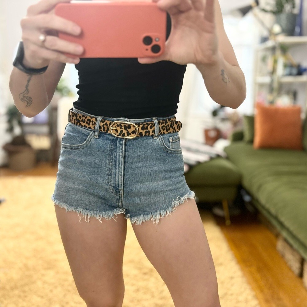 High Rise cut off Sz 4 Zara Denim Shorts thumbnail 9